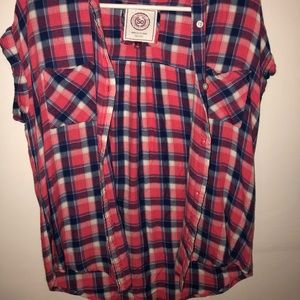 Plaid short sleeve button up shirt